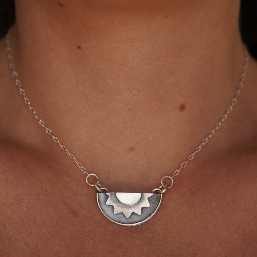 Setting Sun Choker