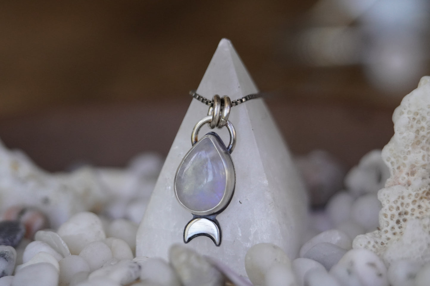 Fog's Crescent Pendant